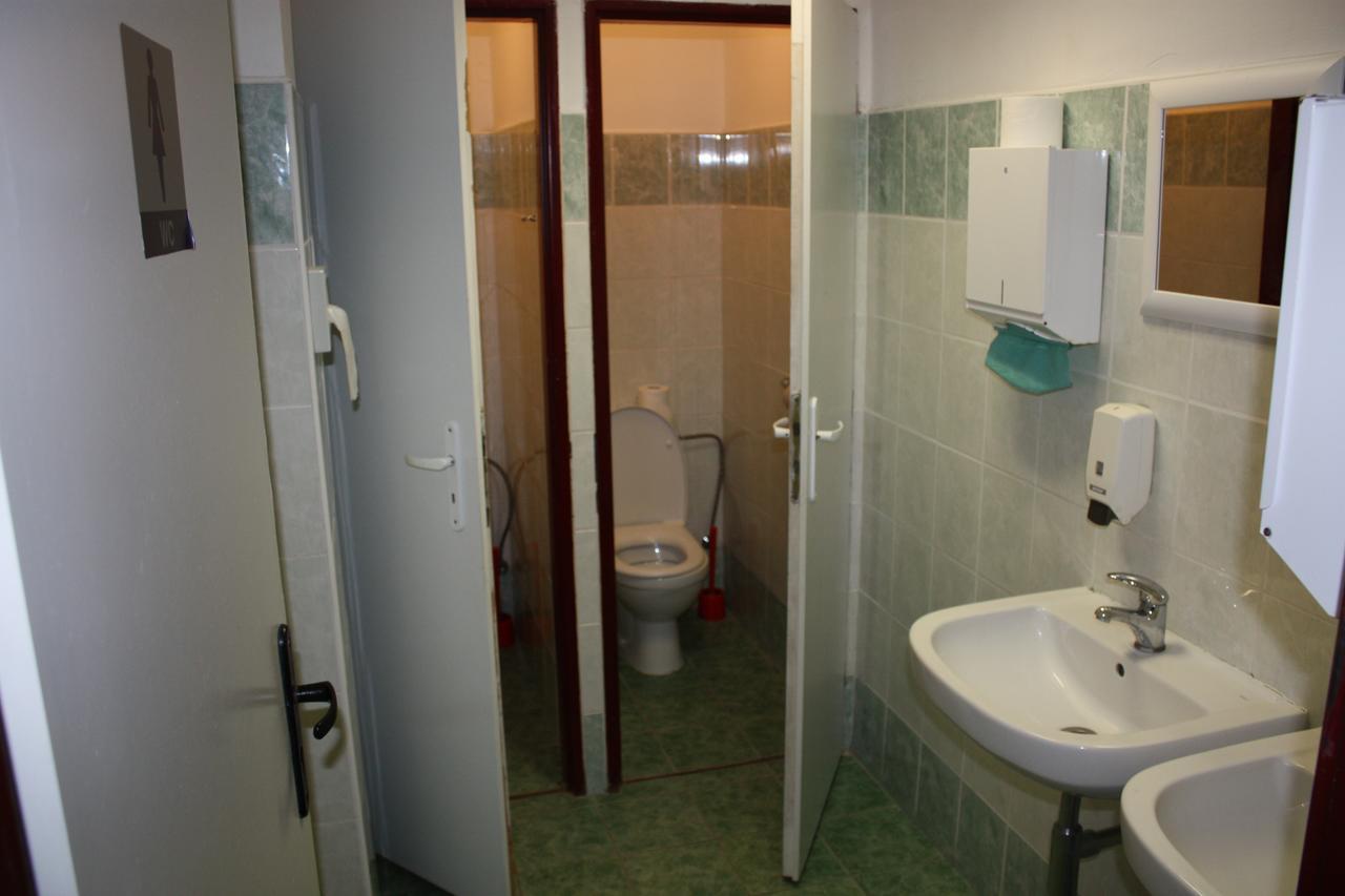 Sporthotel Bk Pod Lipou Roudnice nad Labem Buitenkant foto