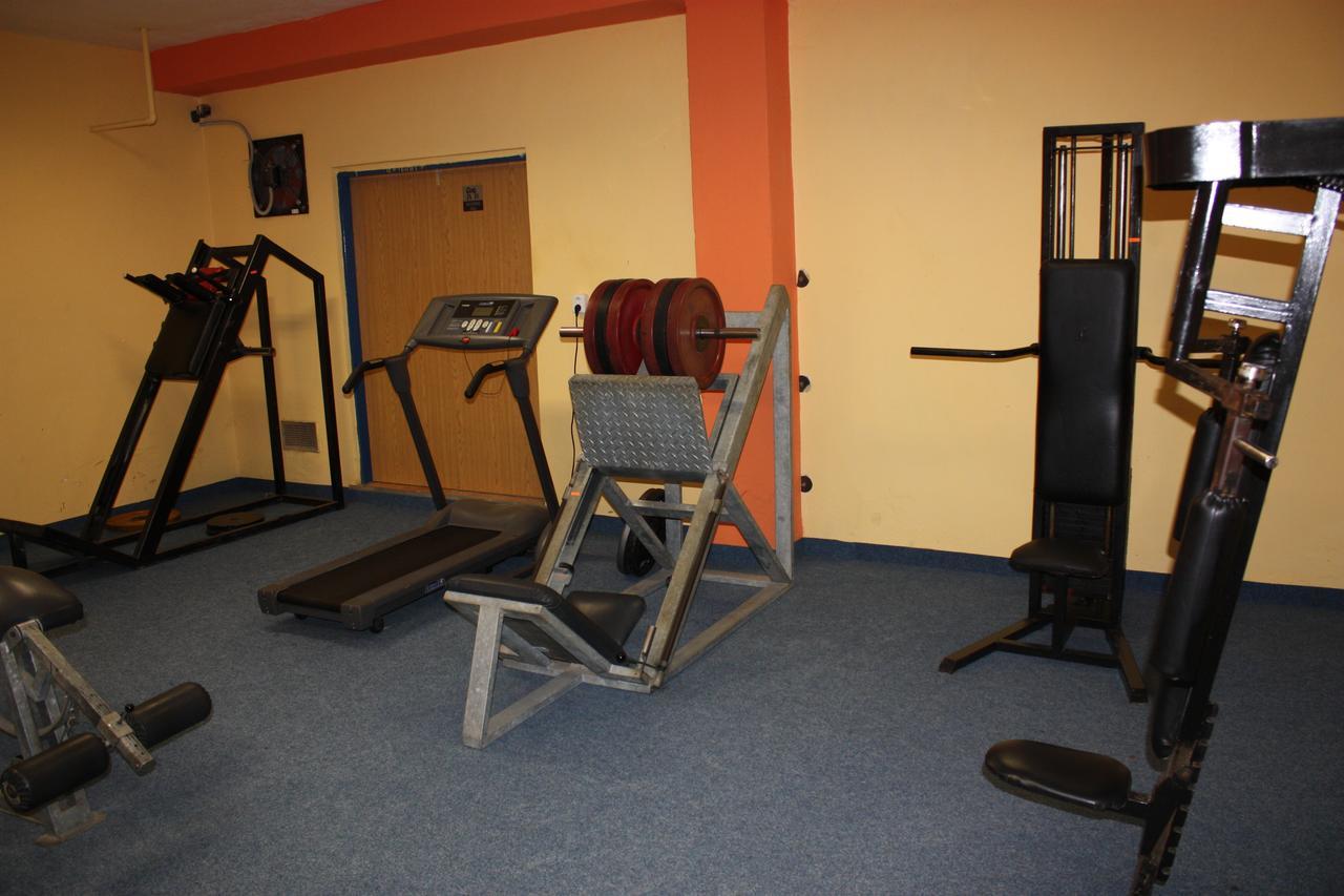 Sporthotel Bk Pod Lipou Roudnice nad Labem Buitenkant foto