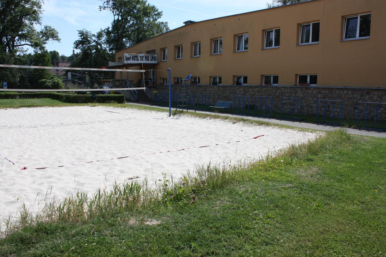 Sporthotel Bk Pod Lipou Roudnice nad Labem Buitenkant foto