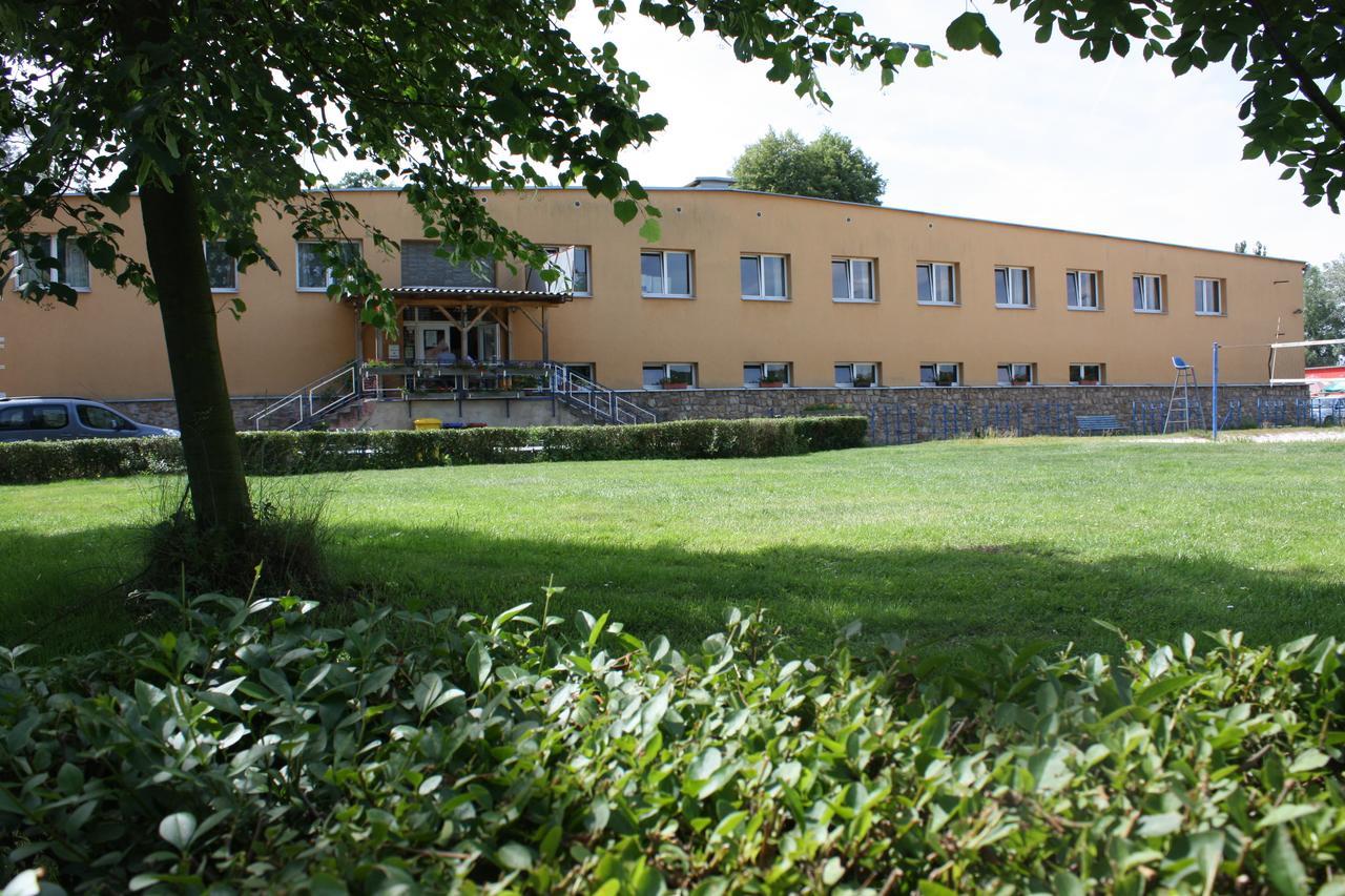 Sporthotel Bk Pod Lipou Roudnice nad Labem Buitenkant foto