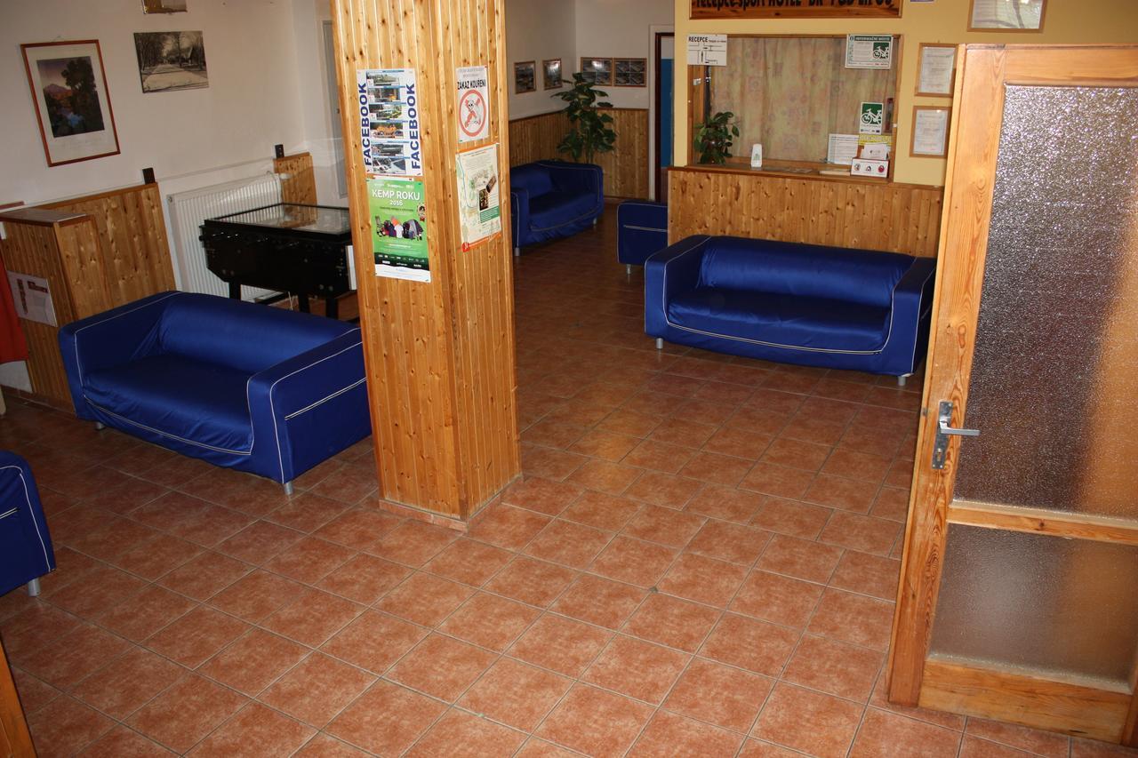 Sporthotel Bk Pod Lipou Roudnice nad Labem Buitenkant foto